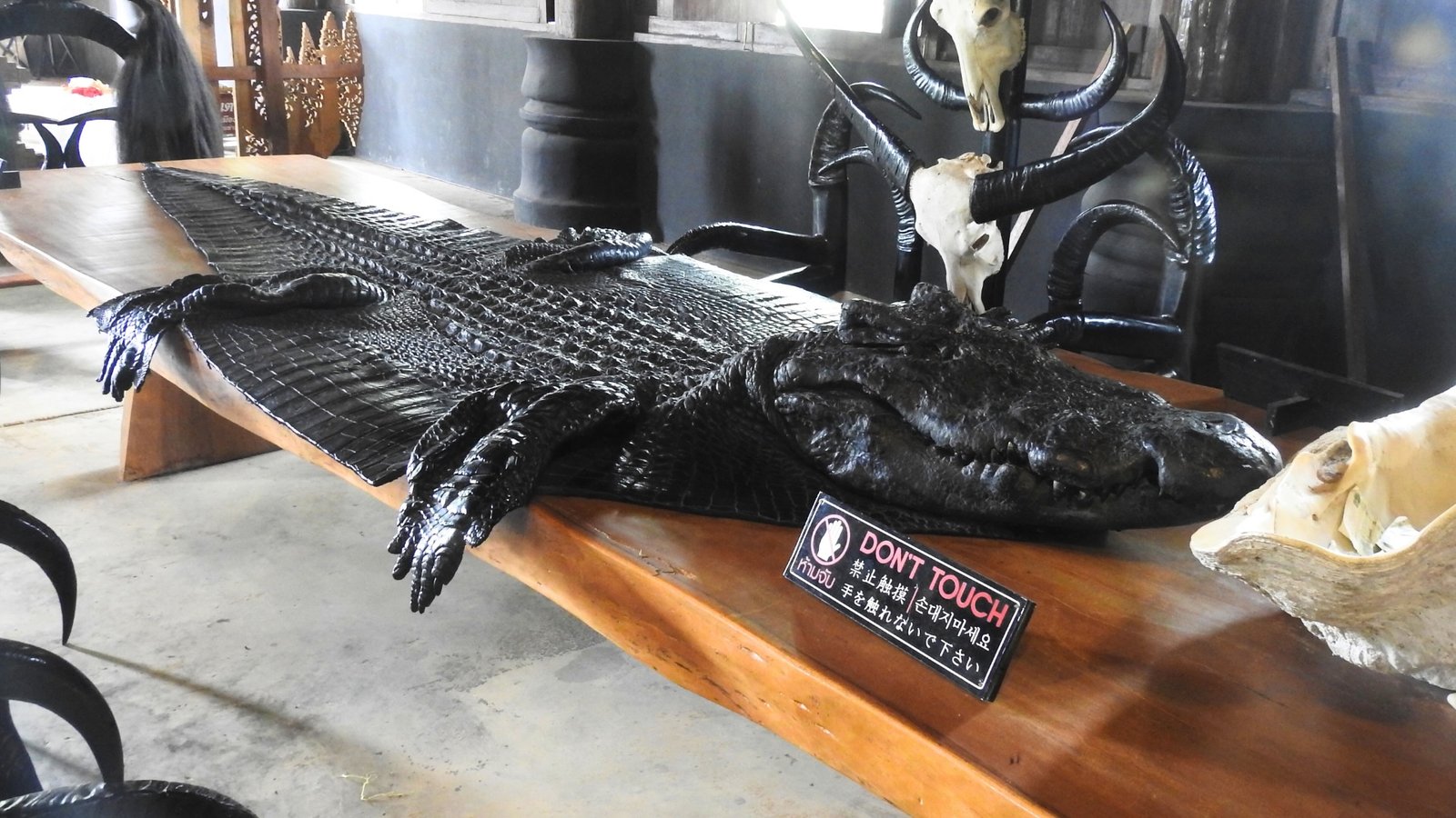 Baan Dam (Black House)